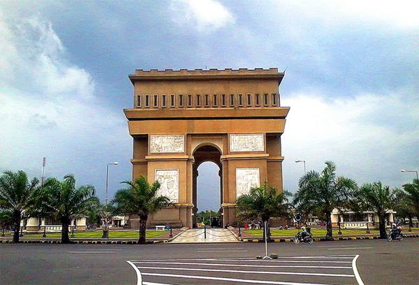 Monumen Simpang Lima Gumul